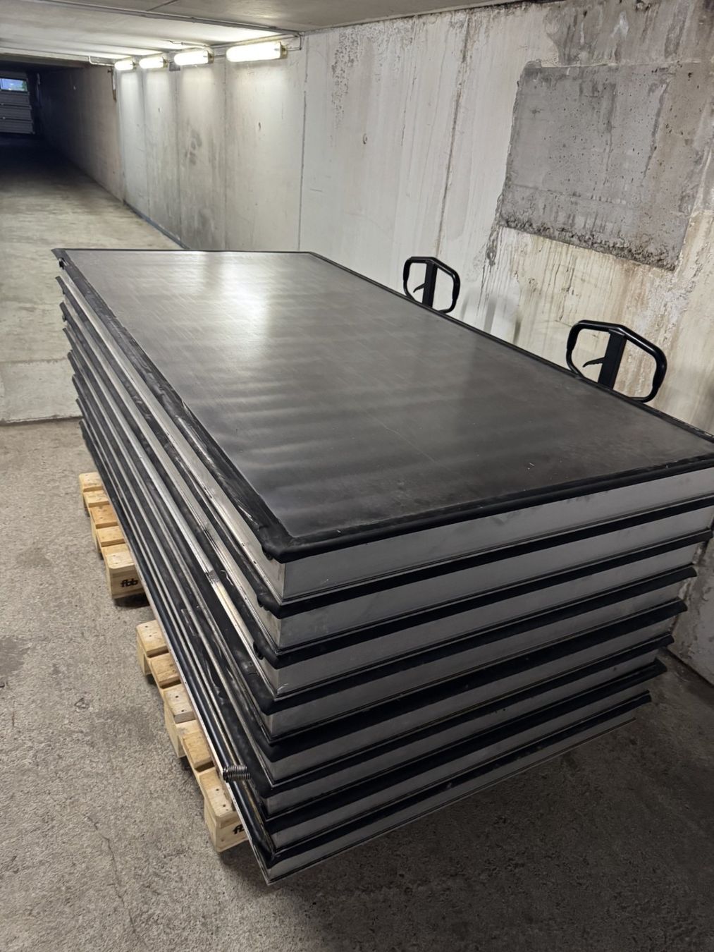 Dispositivi a energia solare: Thermische Solaranlage Flachkollektor Conergy – Usato da Sommeri venduto da Eico7 1