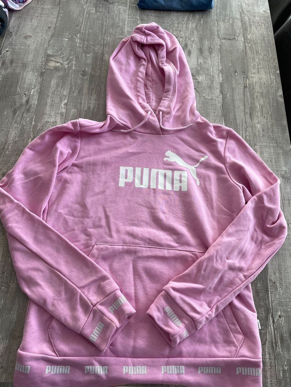 Puma Pullover & Sweatshirts: Pullover Puma Gr. S – Gebraucht aus Niederhelfenschwil von tab_xlc7