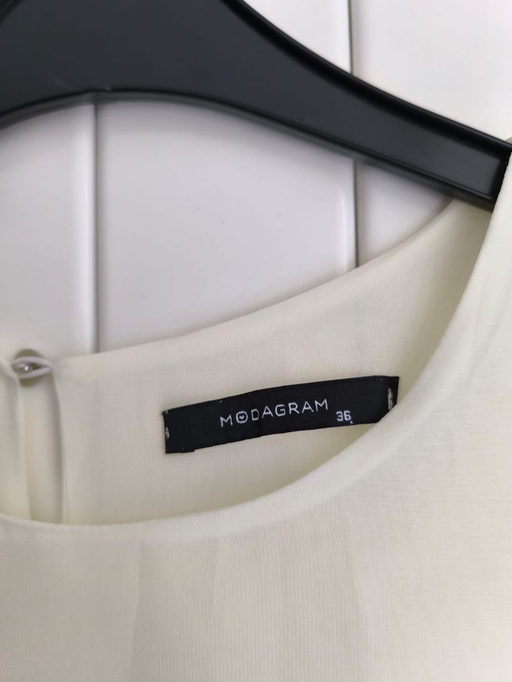 Camicette: Schöne Bluse Grösse 36 Beige – Nuovo (secondo la descrizione) da Zürich venduto da sb_t28m 2