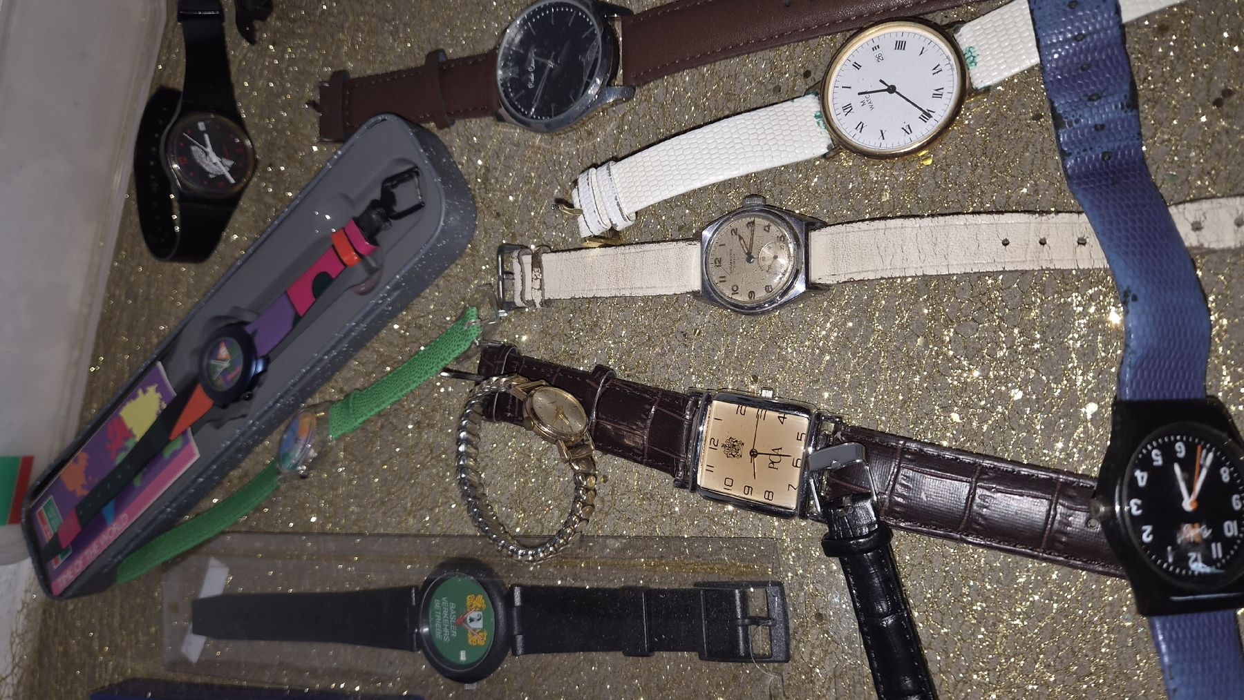 Uhren: 36 Uhren Riesensammlung  – Gebraucht aus Kölliken von Upcycling-by-Mc-TAM 2