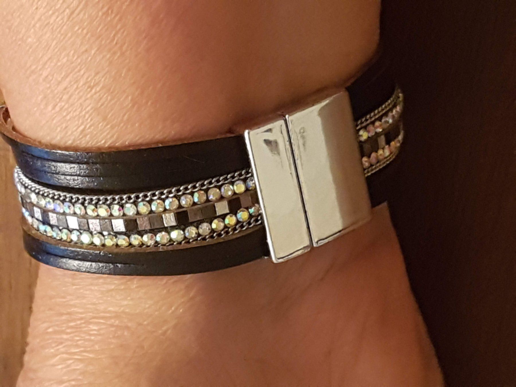 Bracciali & Braccialetti: Armband stark. Magnetverschluss glitzrig – Usato da Ettingen venduto da Maranathatalitha 7