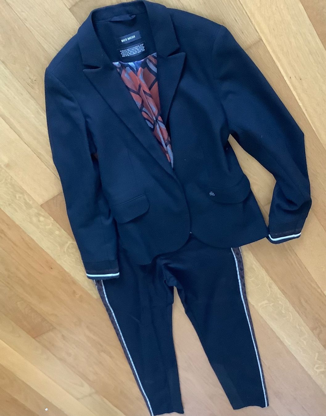 Mos mosh Completi & Tailleur: Mos Mosh Anzug schwarz Gr. 38 – Nuovo (secondo la descrizione) da Kreuzlingen venduto da shopaholicatheart_4 9