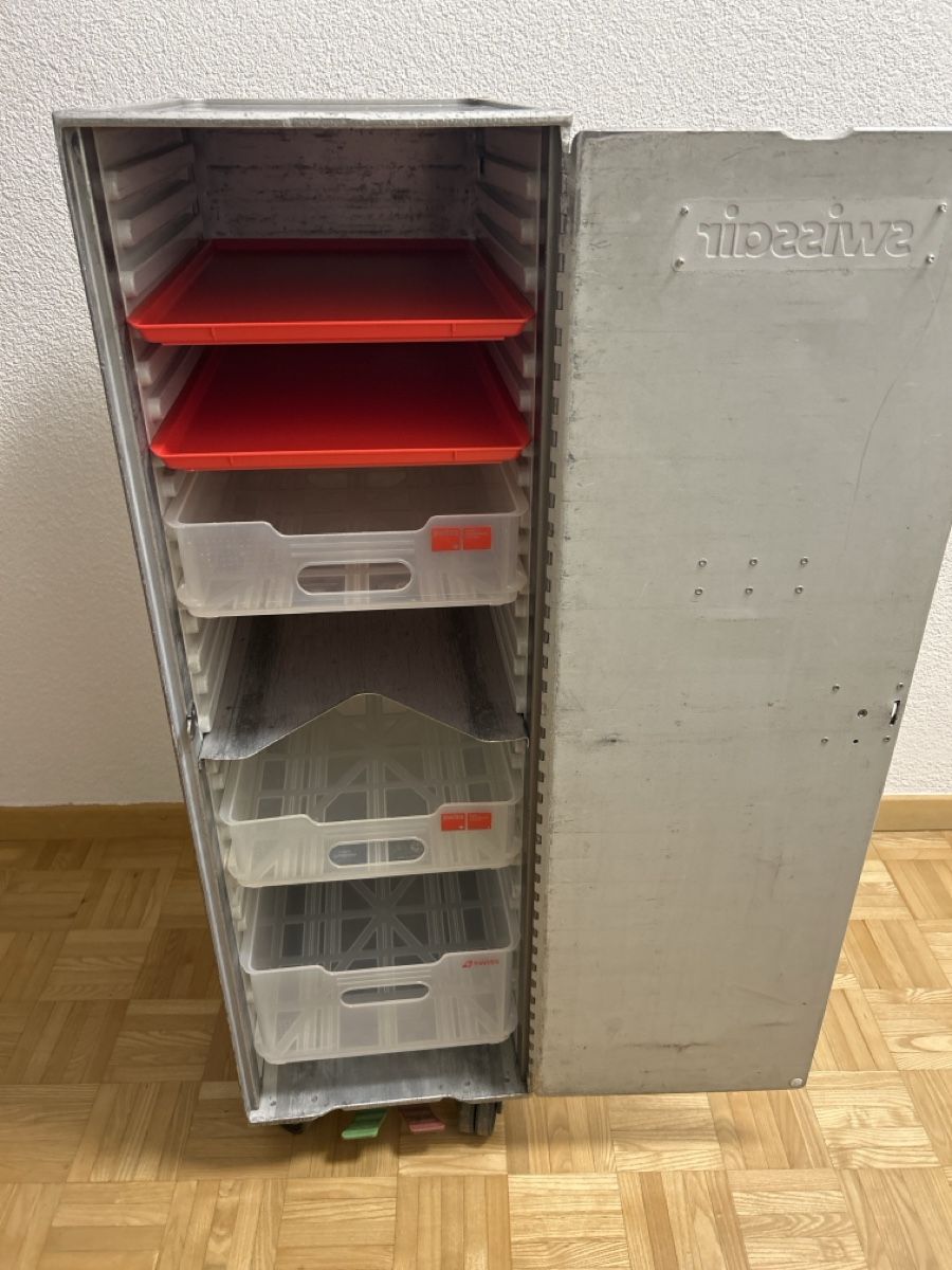 Swissair Altro in Aeronautica: Flugzeug Trolley Swissair – Usato da kloten venduto da Sgana 4