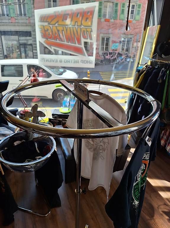 Garderobe: Stender ou porte habit  – Gebraucht aus Pully von cz39ans