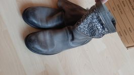 K..81) Stiefel Stiefeletten Gr. 40