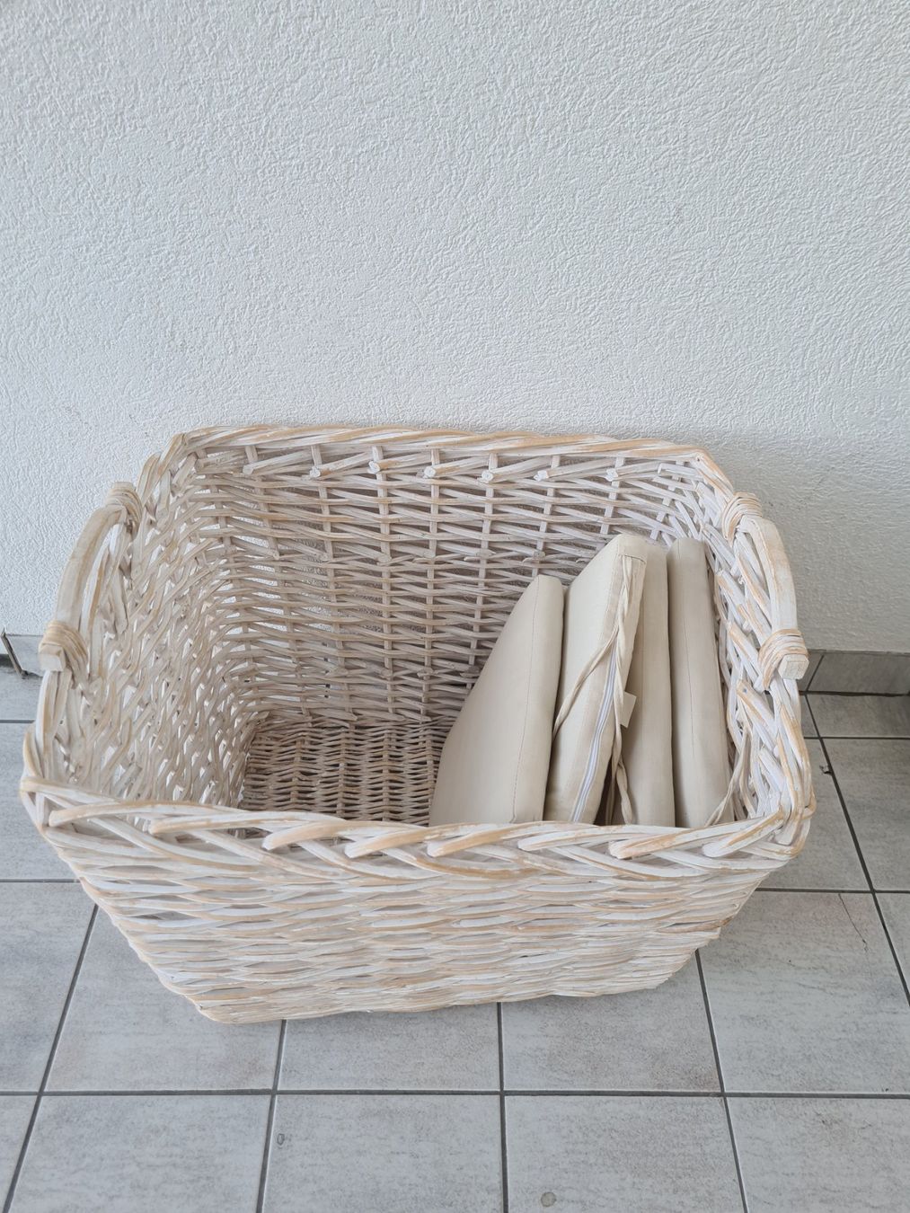 Autres articles pour la maison: Panier – D'occasion à Monthey par 187-zeroo 4