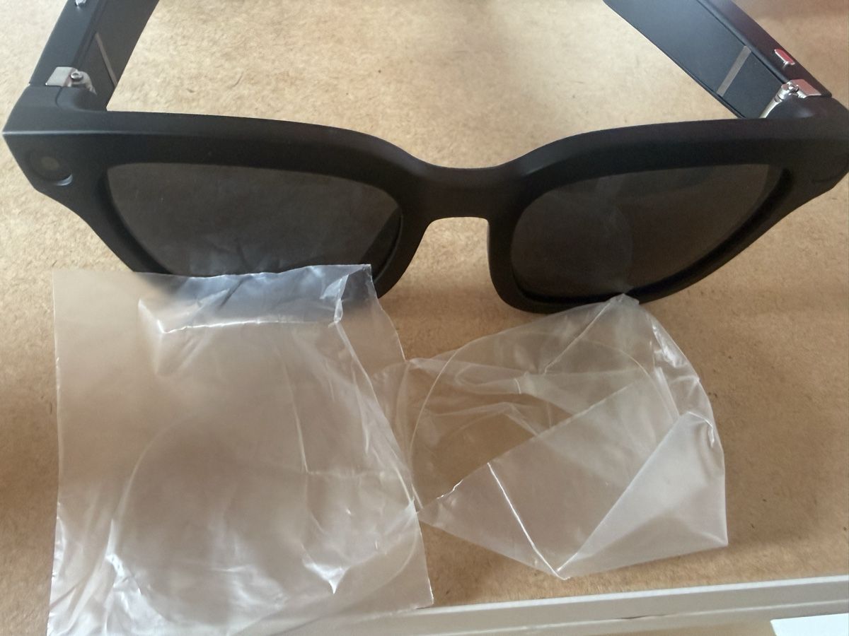 Lunettes & Verres: Sonnenbrille  mit Kamera schwarz NEU – Neuf (Voir description) à stans par zie_m2nf 2