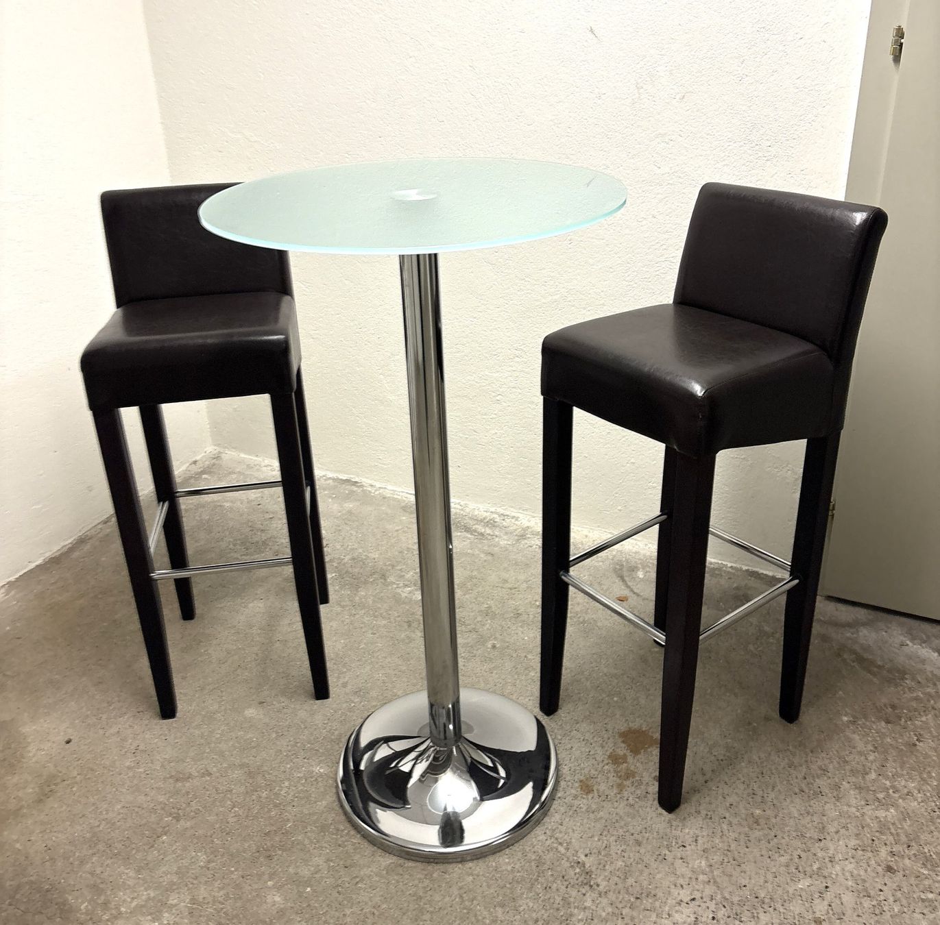 Set di tavolo e panche: Barhocker - 2 Stück - mit Hochtisch – Usato da Glattbrugg venduto da Ariel012 4