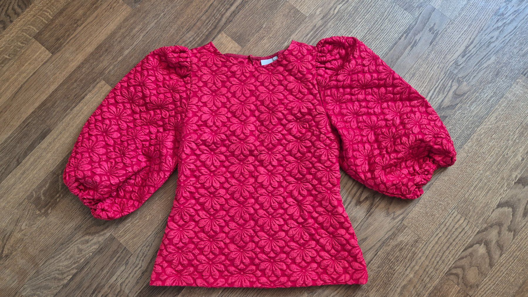 Top: Ichi red top floral pattern size 36 – Usato da Zürich venduto da mon_attitude