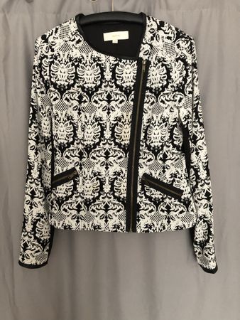 Schöne leichte Jacke ,Grösse M schwarz-weiss !