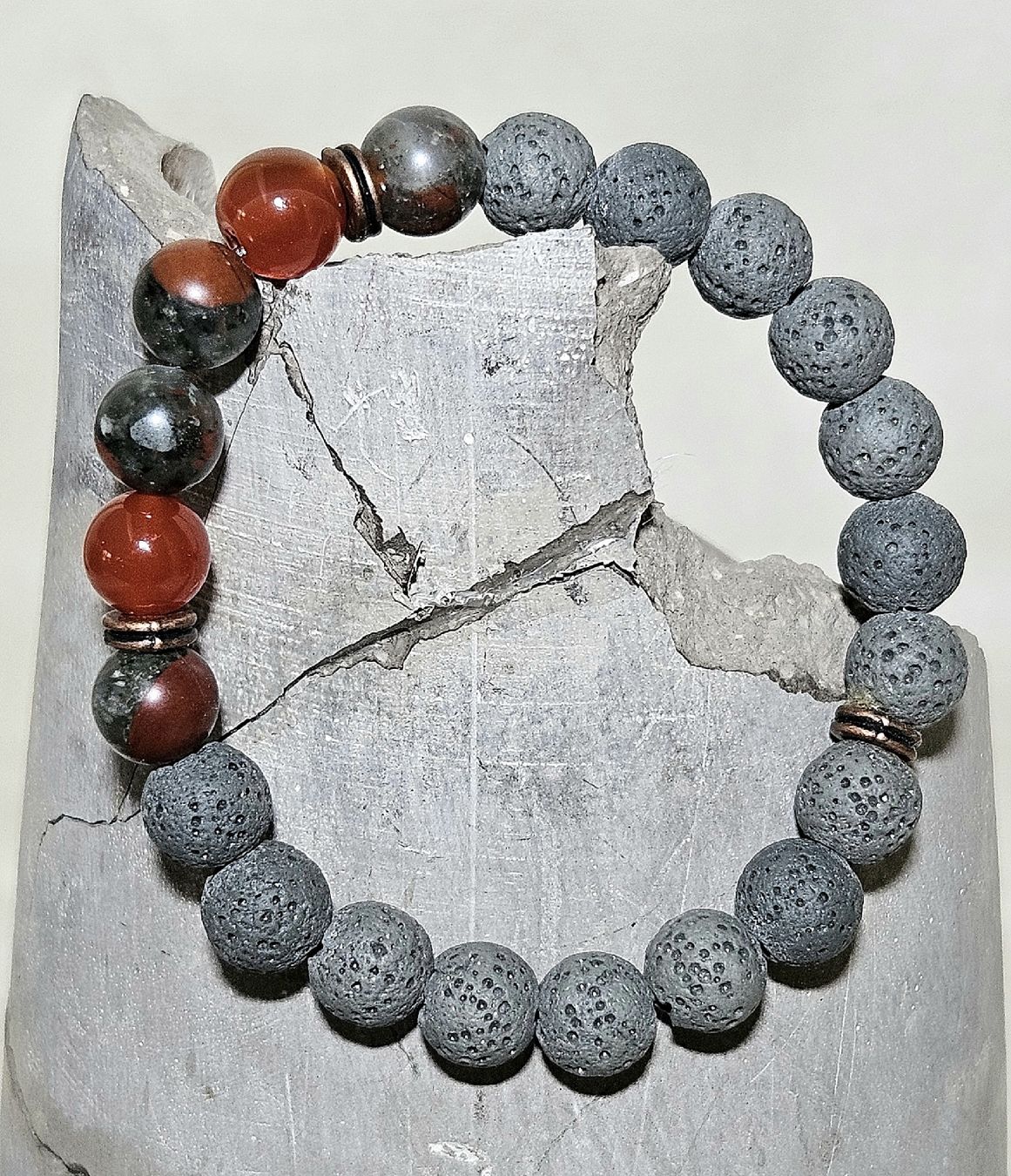 Bracciali & Braccialetti: grau-rote Lavastein Armk. - Spendenaktion – Nuovo (secondo la descrizione) da Unterkulm venduto da Nachtigall 5