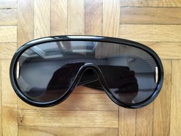 Lunettes de soleil noires type masque neuves