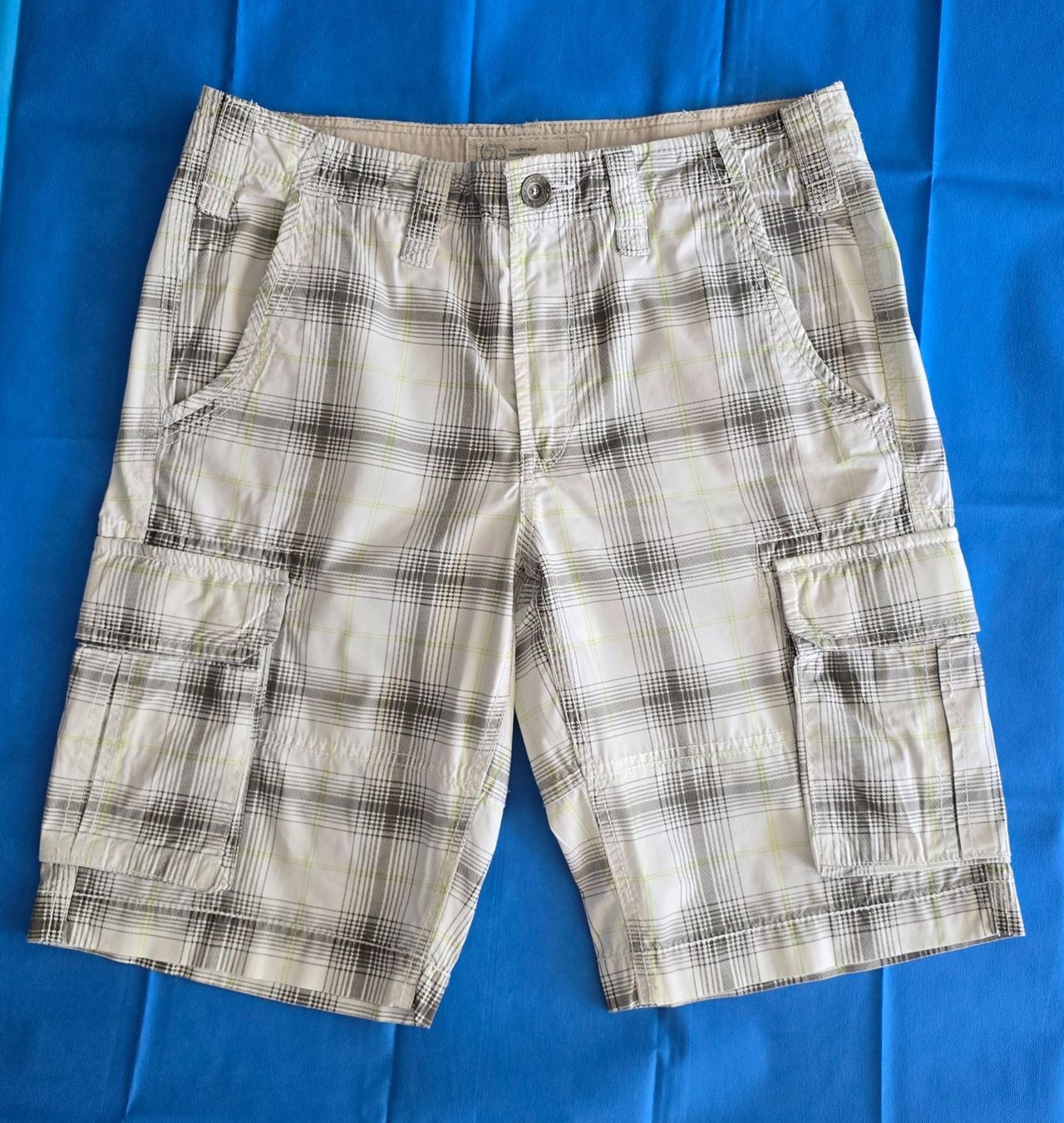 C&A Hosen: C&A Shorts Gr. M (48) – Neu (gemäss Beschreibung) aus Wabern von Irakene