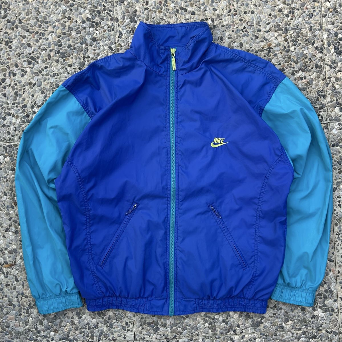 Nike Jacken: Vintage Nike blue windbreaker jacket – Gebraucht aus brent von fukusapes