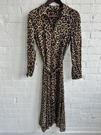Hemdblusenkleid mit Leoprint von Zara / Gr. M