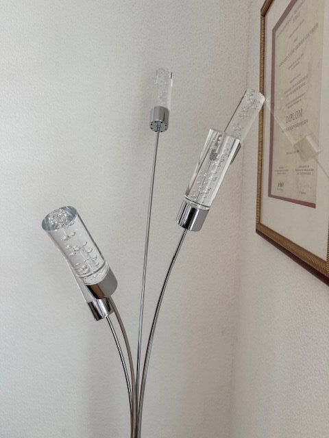 Lampen: Stehlampe mit Chrome-Finish und vier Leuchten – Gebraucht aus Nuerensdorf von ghi_b7xs 3