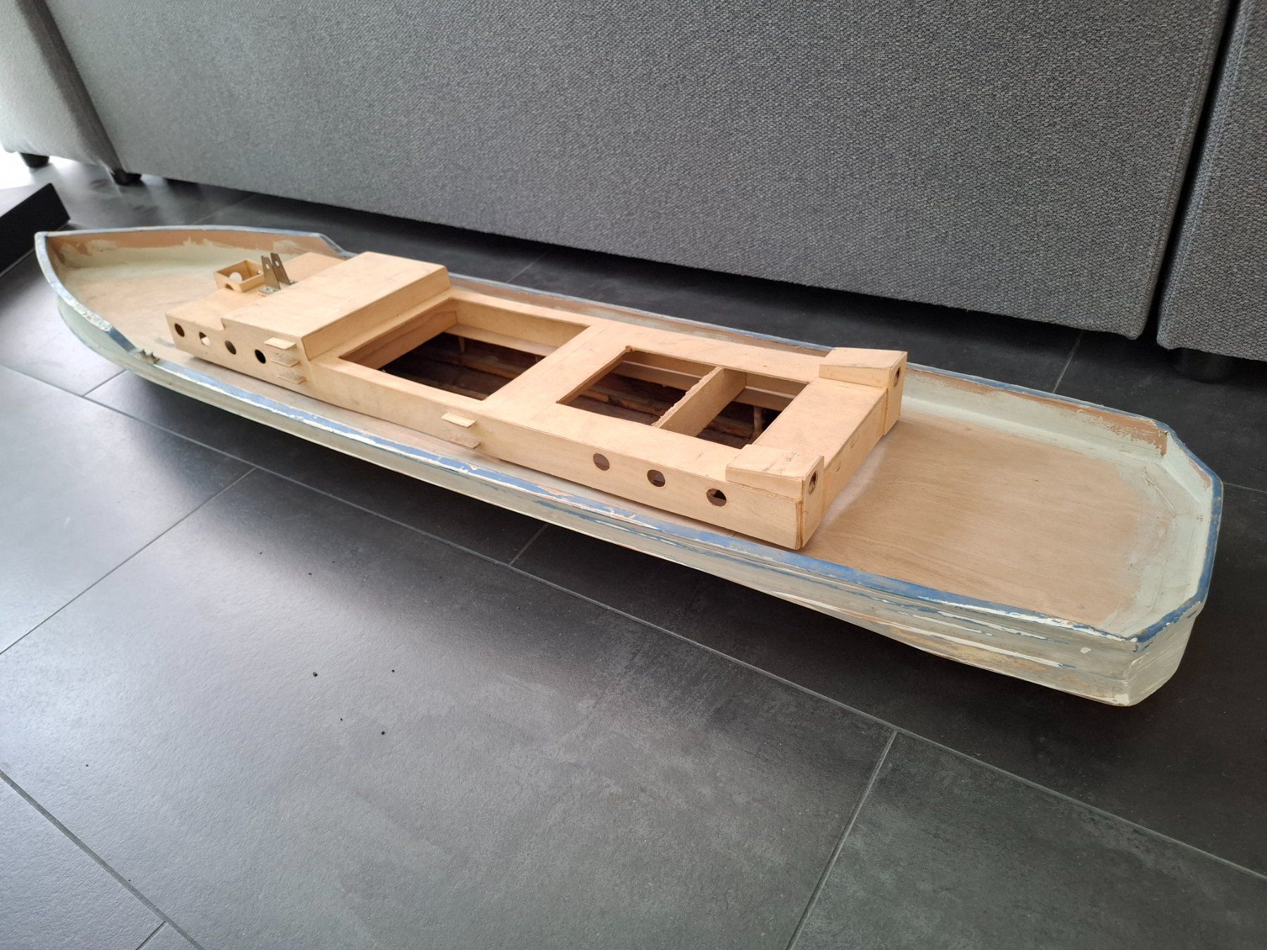 Modellismo RC: Rumpf Modellschiff Modellboot Holzrumpf 118 cm – Usato da Chabrey venduto da fluvius 3
