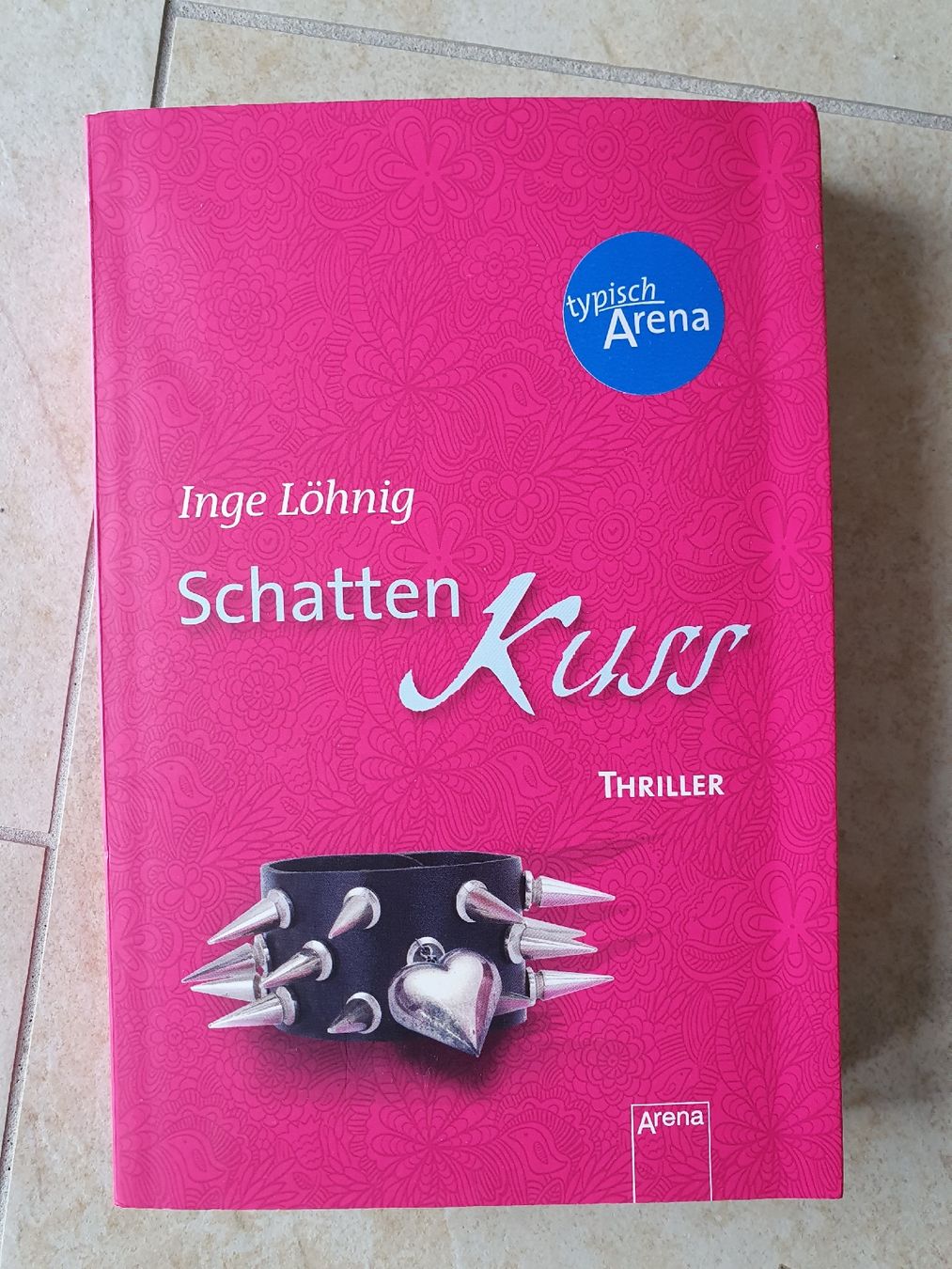 Bücher: Schatten Kuss – Gebraucht aus Liestal von piperpa