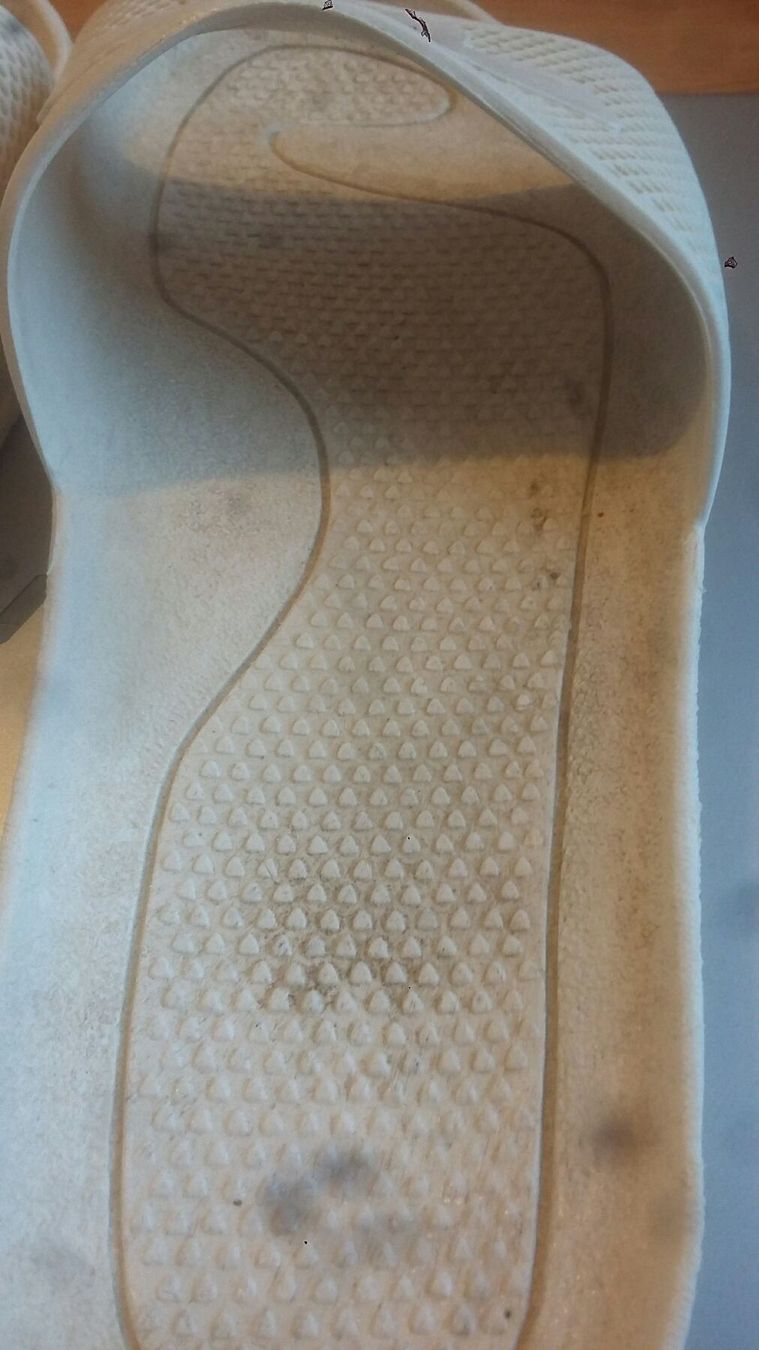 Scarpe da uomo: 1 paire de schlappes – Usato da Miecourt venduto da Marly1 5