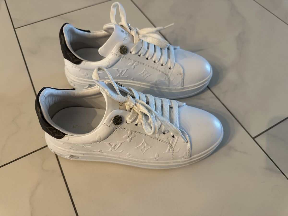 Scarpe da donna: Sneaker weiss Grösse 39 – Usato da Ehrendingen venduto da Huserand 1