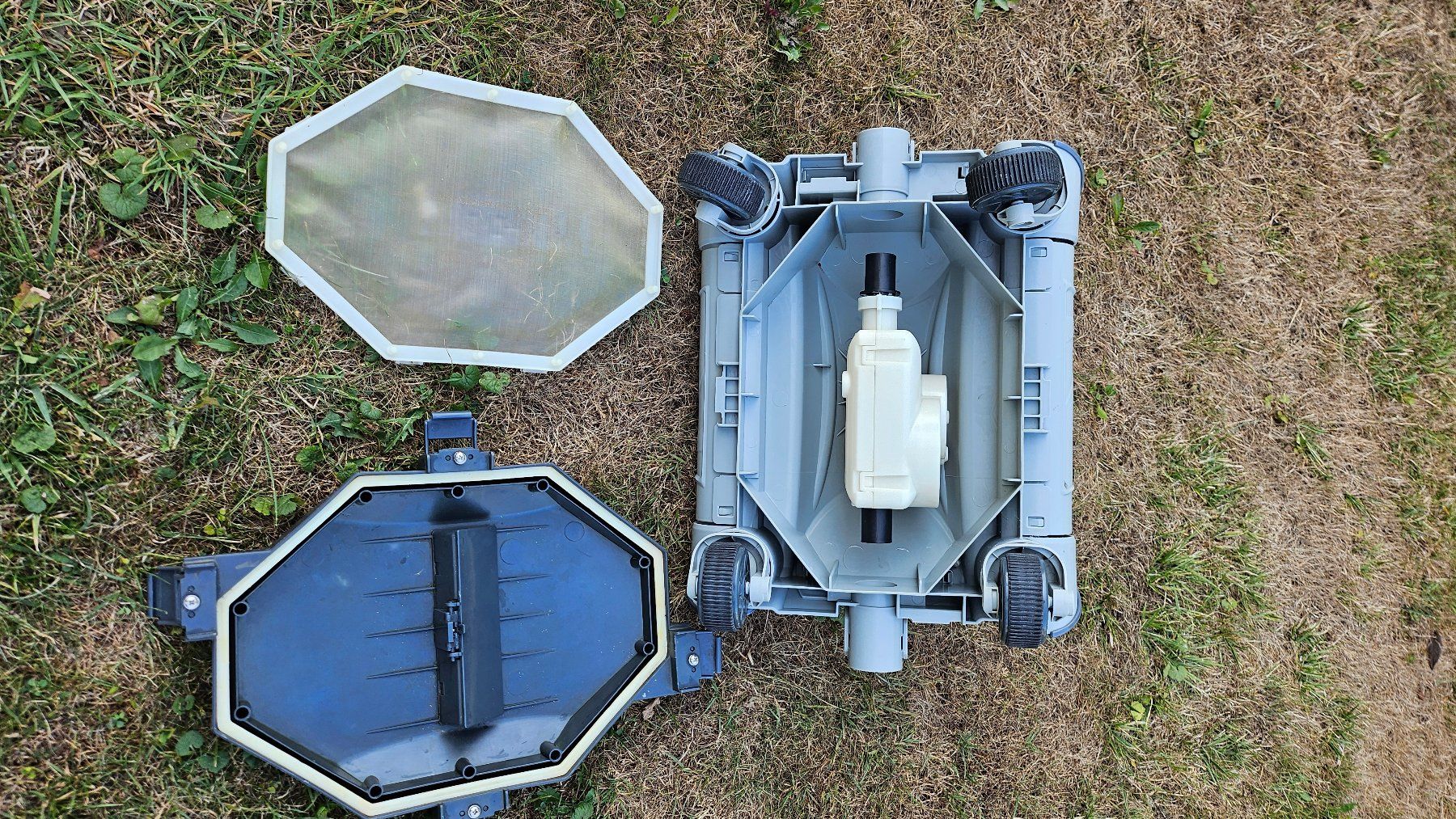 Intex Accessoires de piscine: INTEX Auto Pool Cleaner Modell Selbstfahrend – D'occasion à Suhr par Schnoegge 1