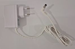 Universal AC/DC Adapter, 5V, 2A, 10W (SK02G-0500200V) NEU