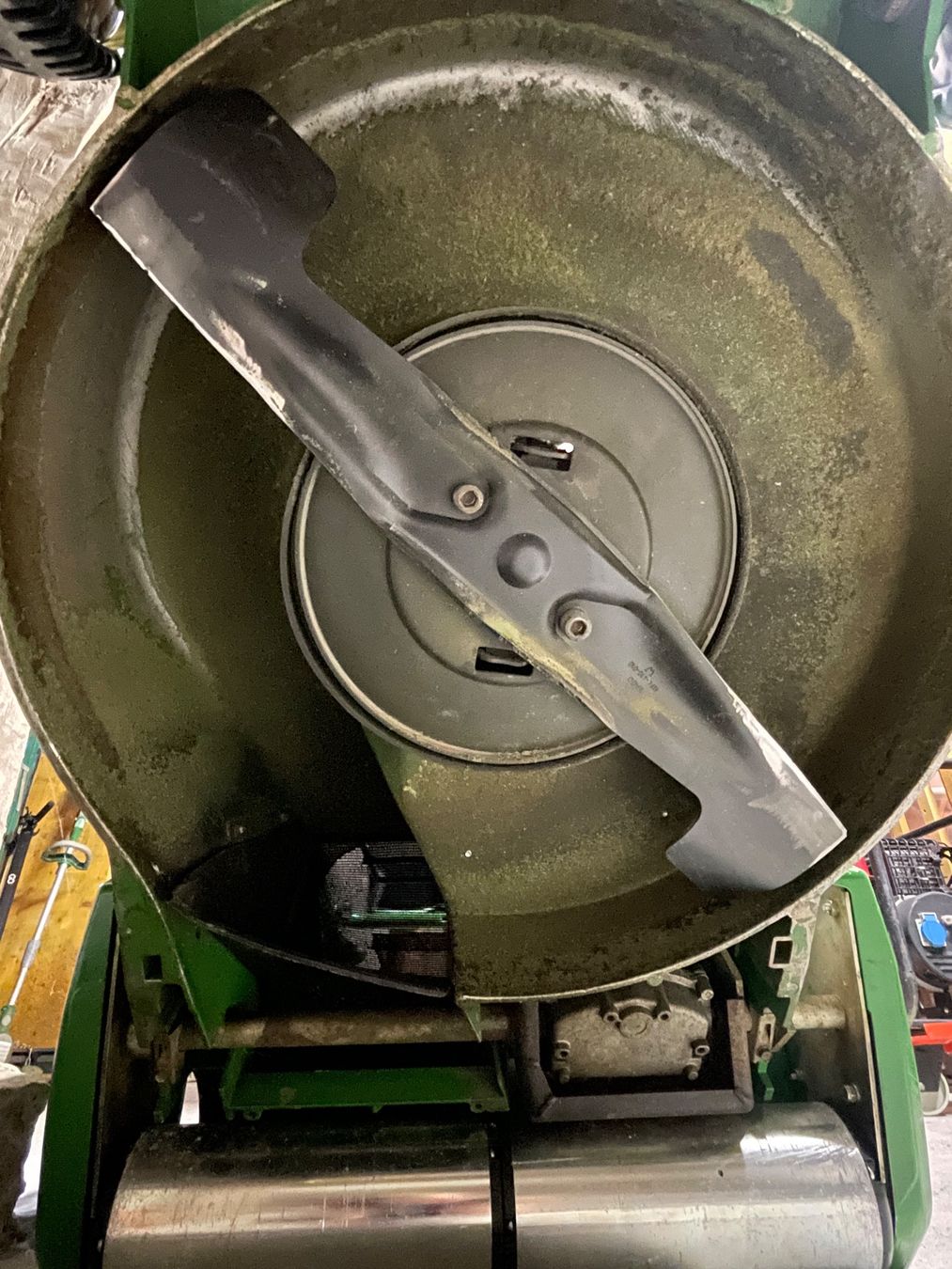 John Deere Tondeuses à gazon: John Deere Profimäher mit Heckrolle – D'occasion à Berg TG par jaccobi 7
