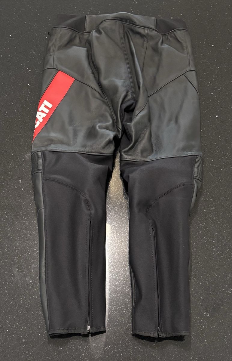 Ducati Kleiderpakete: Ducati Lederkombi, Jacke, Hose, Schuhe und Pullover/Jacke – Neu (gemäss Beschreibung) aus Steffisburg von gio_w2pf 5