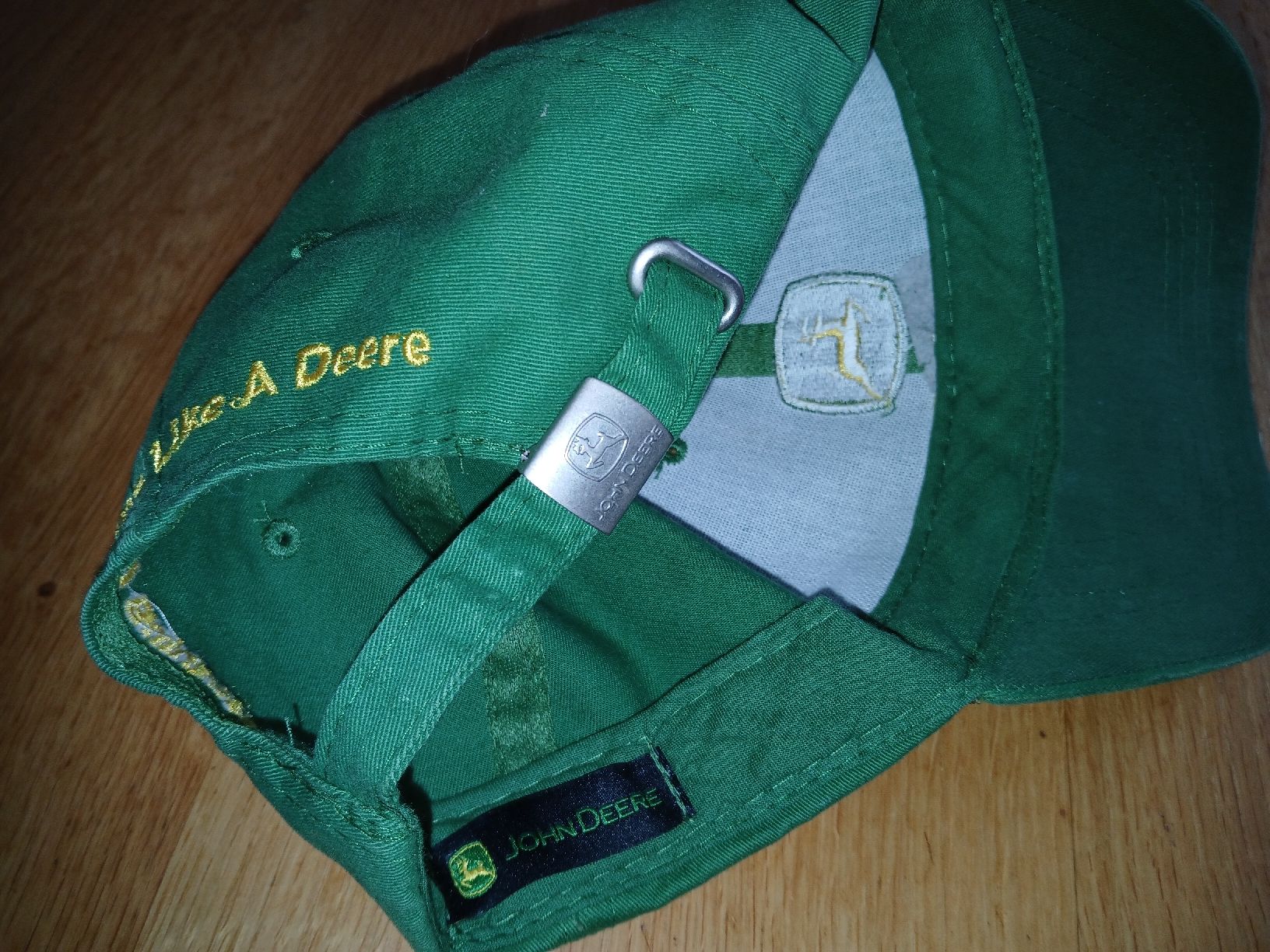 John Deere Copricapi, berretti & cappellini: John deere Cap – Usato da recherswil venduto da papamoll71 1