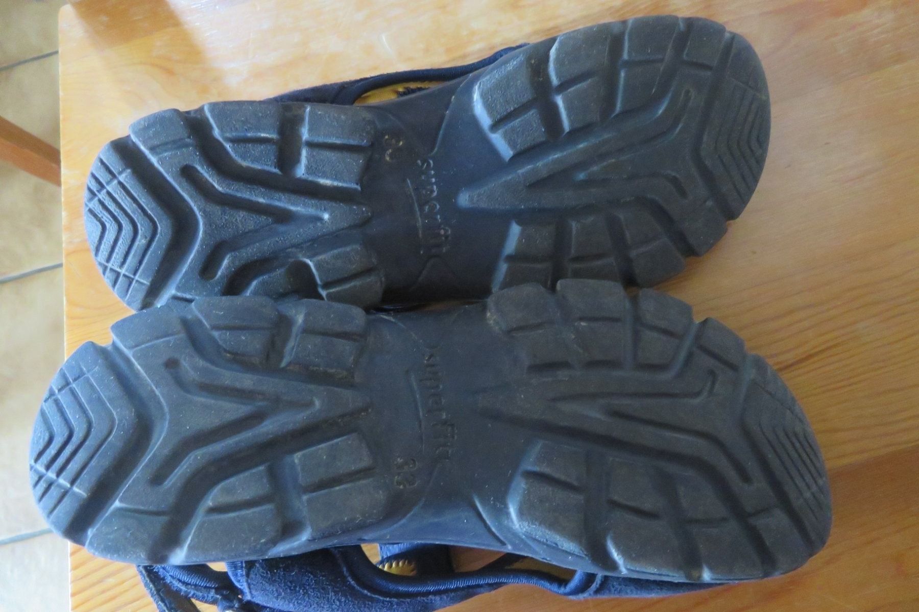 Superfit Scarpe per ragazzi: Sandalen von Superfit Gr. 33 – Usato da Steckborn venduto da Bibendum02 4