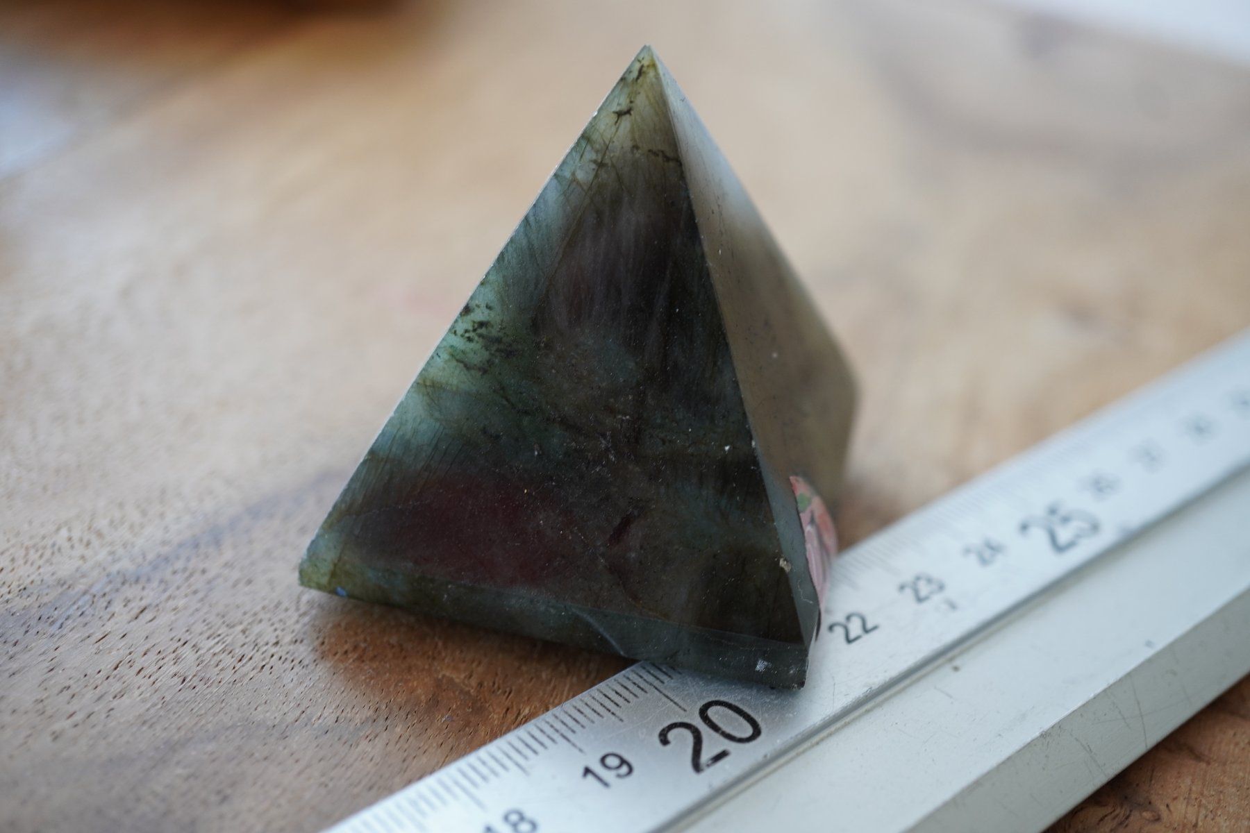 Minerali & Pietre curative: Labradorit   Pyramide      6cmx5cm    (1) – Nuovo e nell'imballaggio originale da Eschenbach SG venduto da topstone 2