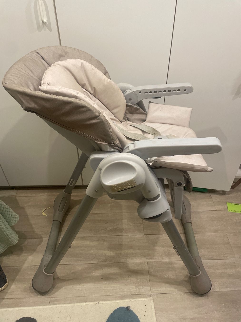 Chaises hautes: Hochstuhl Chicco beige – D'occasion à Häggenschwil par smsswsssng 1