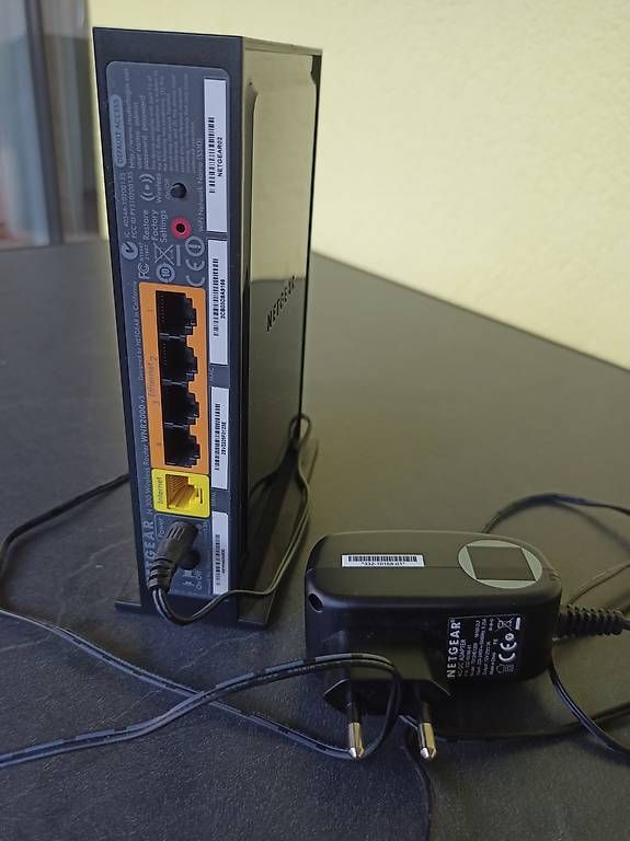 Modem & Router: NETGEAR WNR2000 N300 Wireless Router – Usato da Altdorf UR venduto da sportlife 1