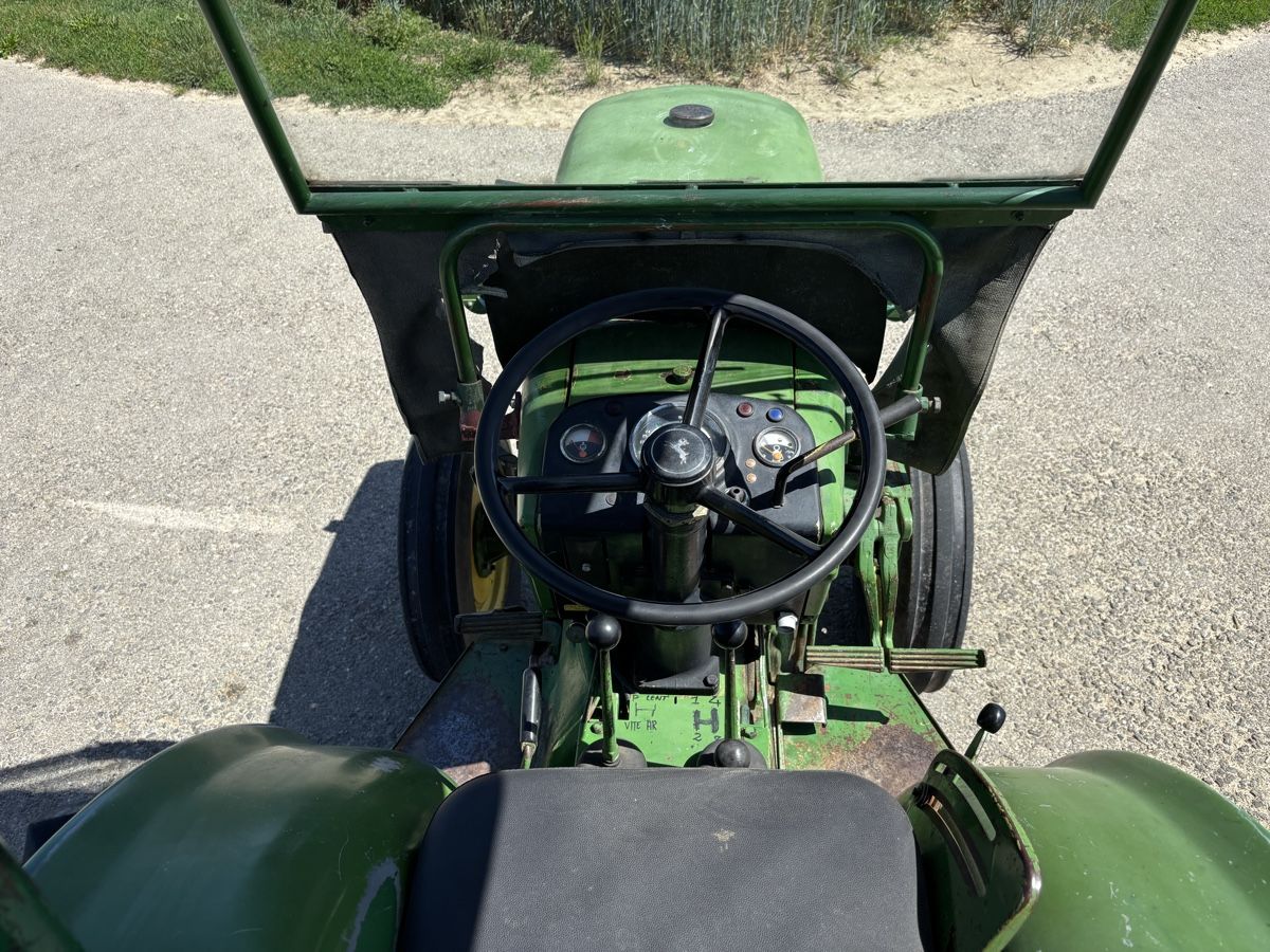 John Deere Trattori: Traktor John Deere 1020 VU / Schmalspur – Usato da Courgevaux venduto da Querly 6