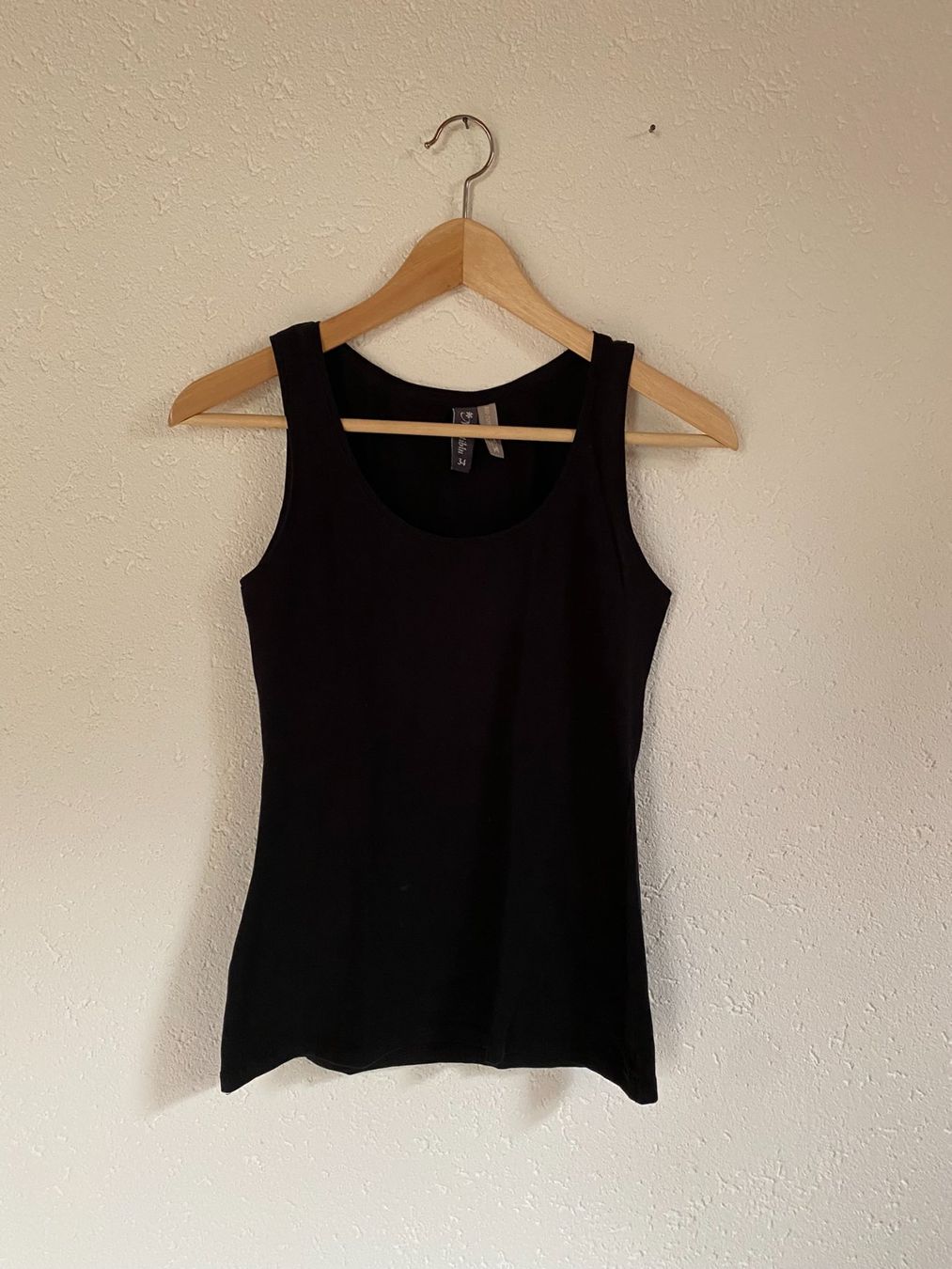 Top: Top noir long sans manches – Nuovo (secondo la descrizione) da Delémont venduto da elena_neuhaus