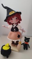 Poupée sorcière d'Halloween en crochet, chat noir!