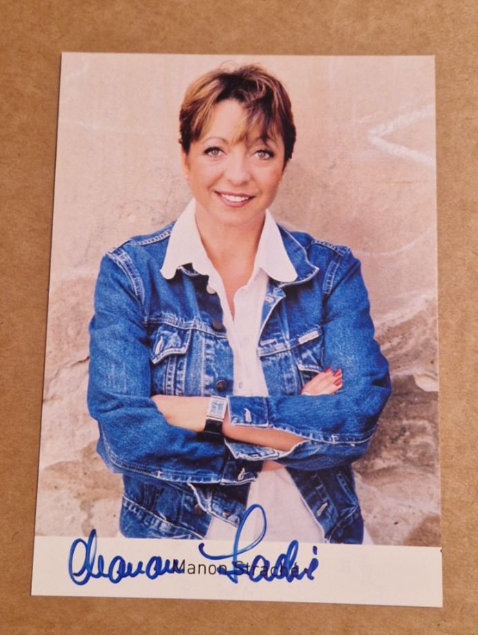 Autogramme: Manon Straché - handsigniert – Gebraucht aus Menziken von Autogramme