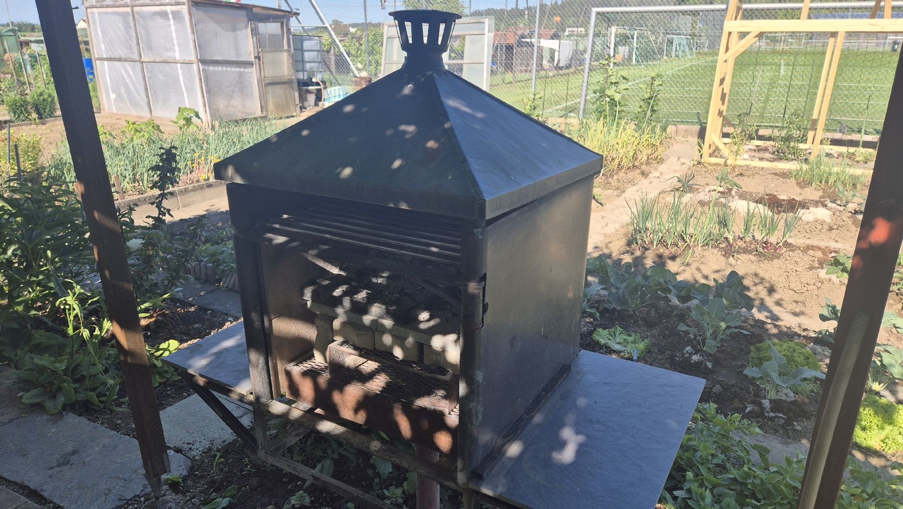 Griglie: Grill Unikat (selbergebaut) – Usato da Neftenbach venduto da Matterberg 2