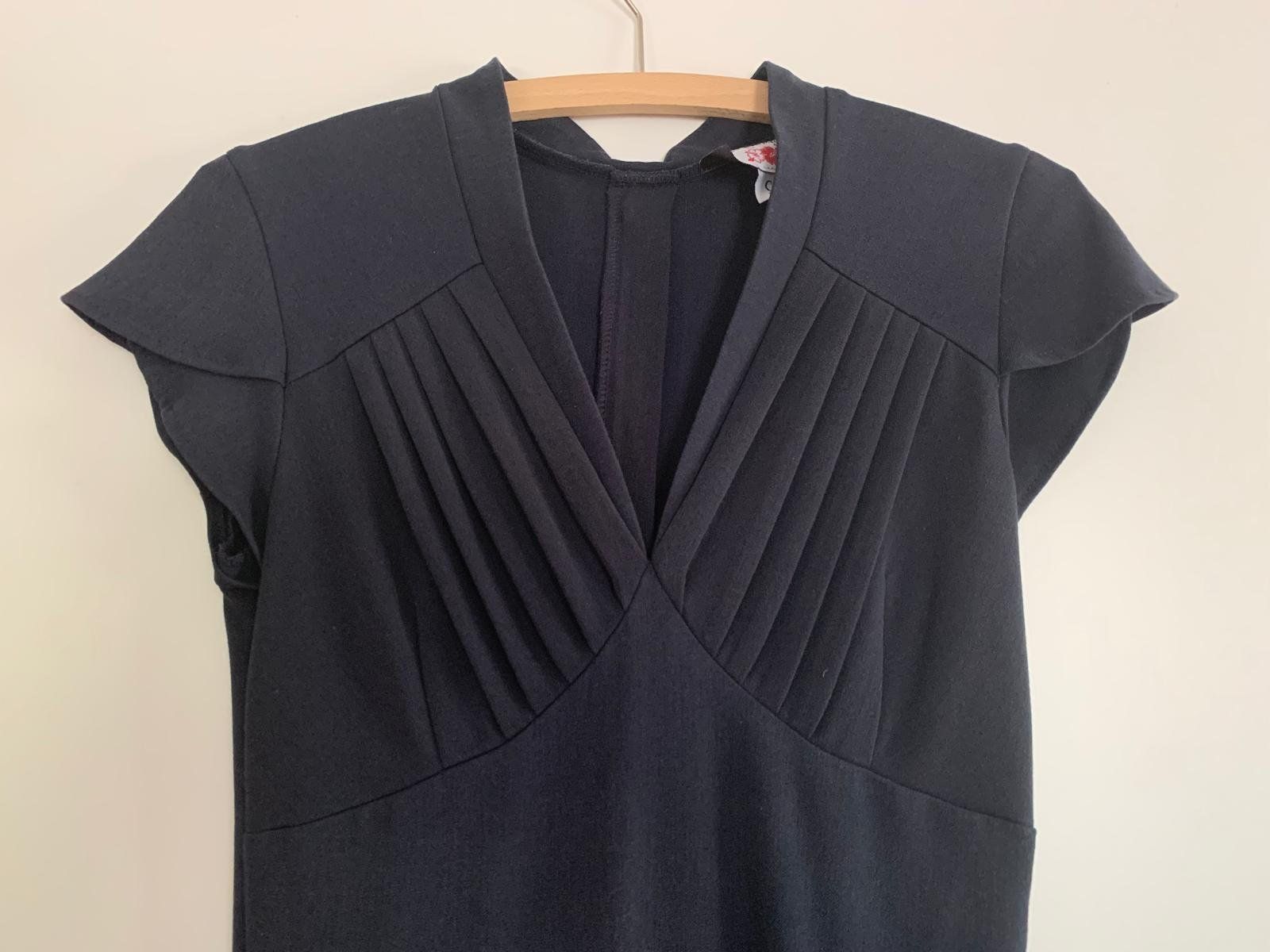 Kleider: dunkelblaues Kleid mit schönen Details – Gebraucht aus Luzern von Simona15 1