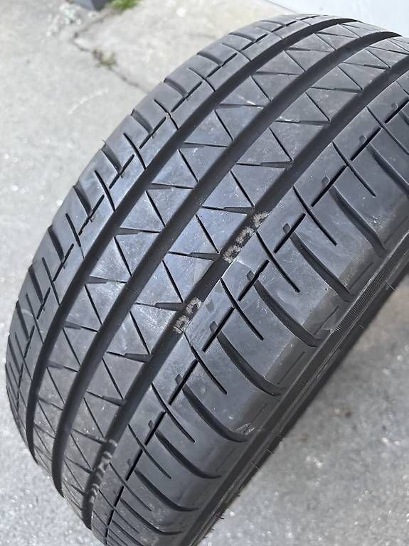 Pneumatici & Ruote complete: Sommerpneu 225/55R 17C  – Usato da Hochdorf venduto da adamski2 3
