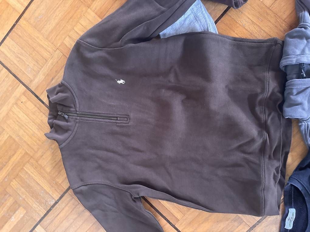 Maglioni & Felpe: Diverse Hoodies Grösse xs/ s – Usato da Pfeffikon LU venduto da jer_c5q7 2
