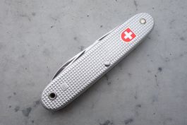 Victorinox Soldatenmesser 83
