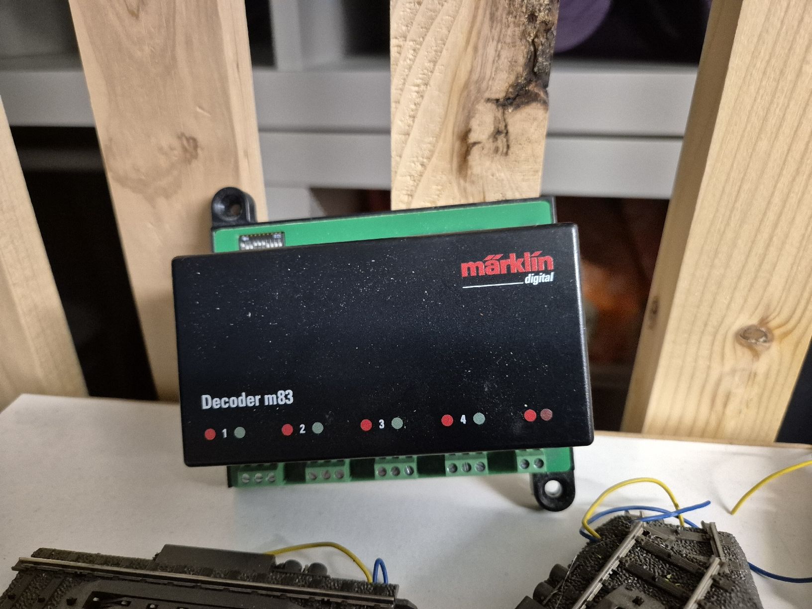 Märklin Modelleisenbahnen: Märklin Decoder m83 mit Schienenstücken guter Zustand – Gebraucht aus Morschach von Chris_Walchwil