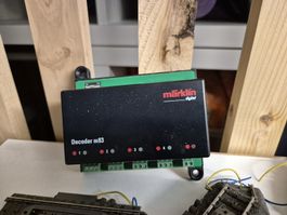 Märklin Decoder m83 mit Schienenstücken guter Zustand