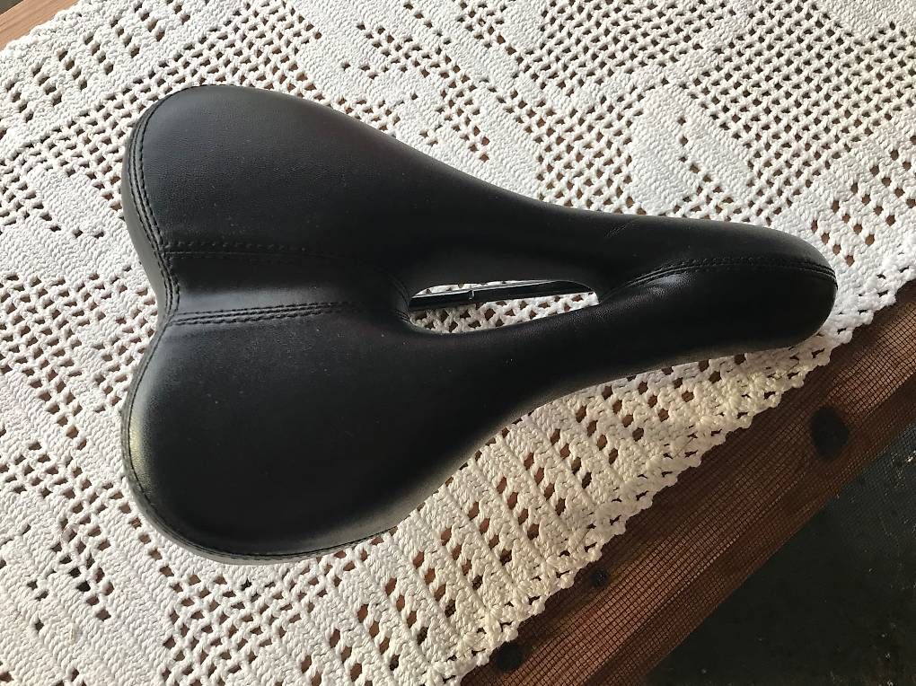 Pezzi di ricambio: Selle de vélo  – Usato da Cudrefin venduto da lin_8dxb