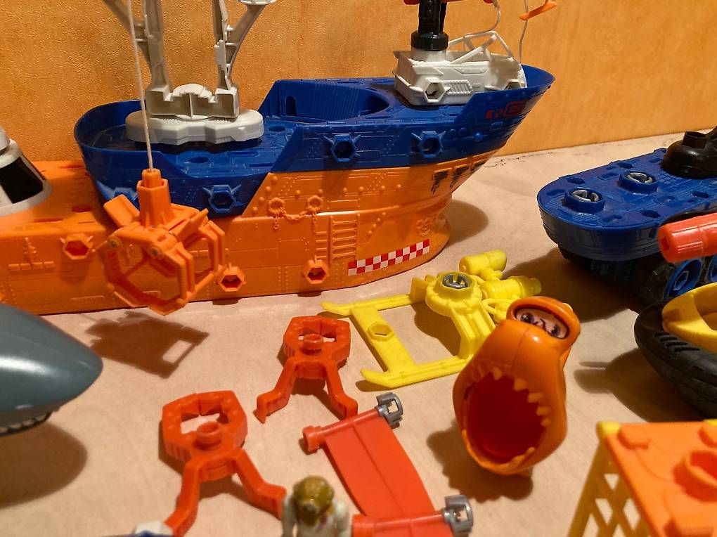 Mega Baukästen: Matchbox Mega Rig  - Bateau Requin + Zodiac sous-marin – Gebraucht aus Belmont-sur-Yverdon von Manu1112 4