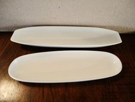 Zwei Servierplatten weiss länglich Top Zustand