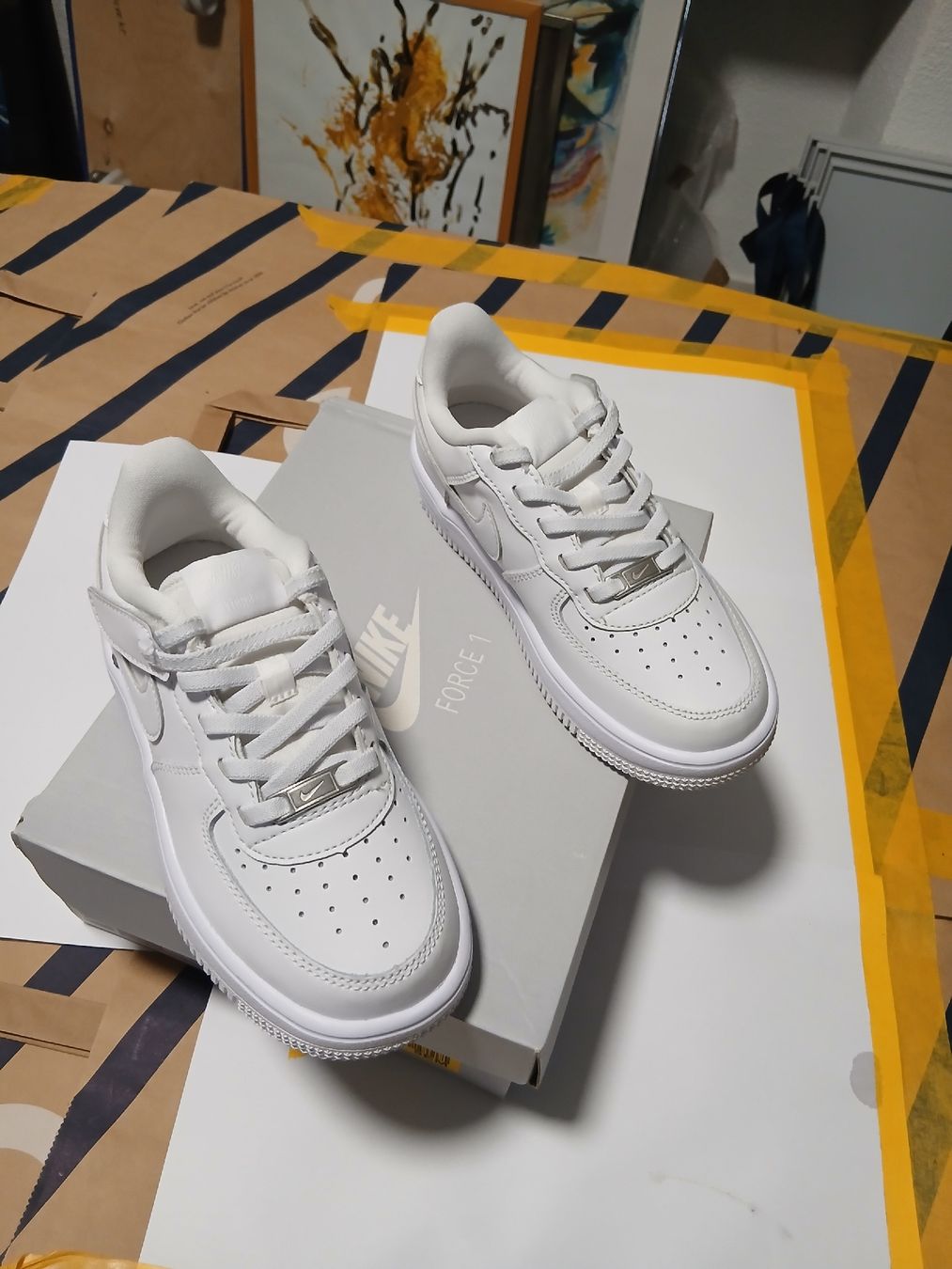 Nike Scarpe per ragazzi: Nike Air Force Gr 31 – Nuovo e nell'imballaggio originale da Emmenbrücke venduto da corinne041