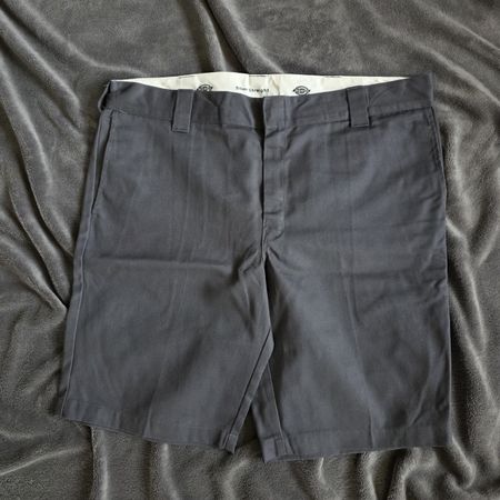 Dickies Hose Grau Kurz grösse bundweite ca 50cm