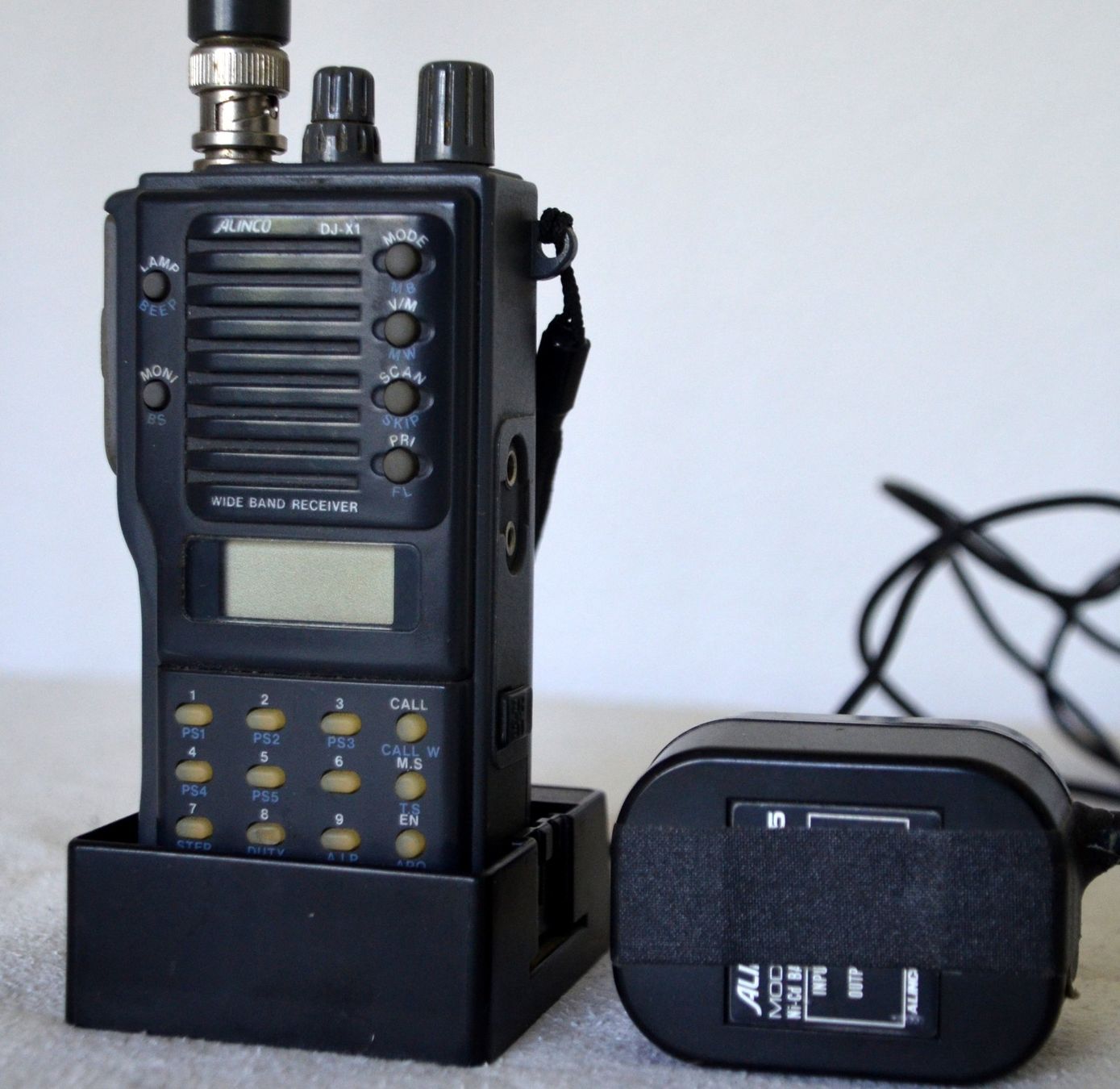 Funktechnik: Alinco DJ-X1 Wide Band Receiver – Defekt aus Collonges von arashee